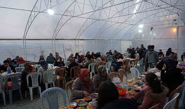 Burdur'da köy halkının imece usulü iftar dayanışması