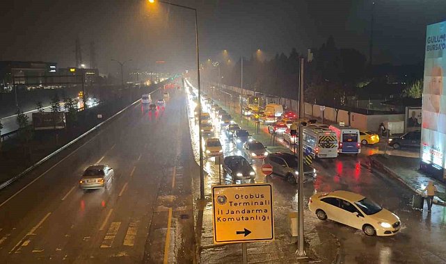 Bursalılar zaman kaybetmeden yola çıktı
