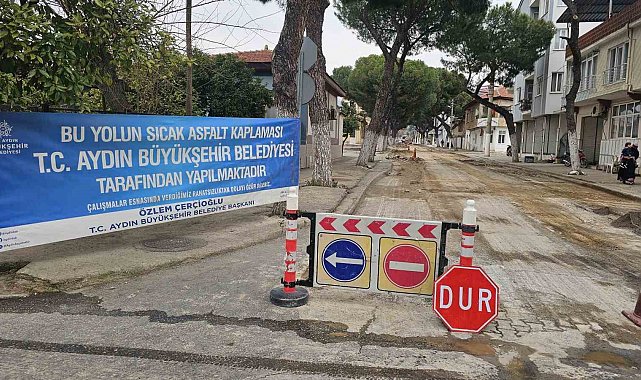 Büyükşehir Atça'da caddeleri yeniliyor