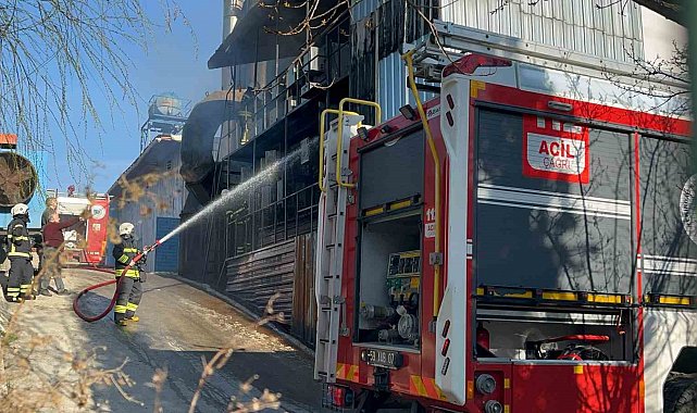 Çerkezköy'de suni deri fabrikasında yangın