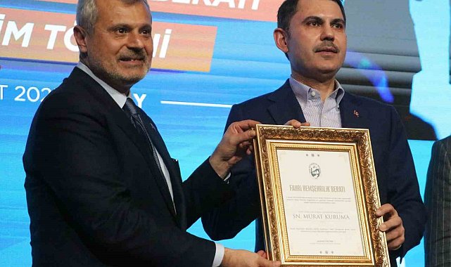 Çevre, Şehircilik ve İklim Değişikliği Bakanı Kurum'a Hatay'da hemşehrilik beratı verildi