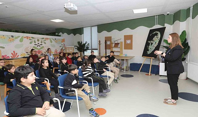 Çocuklar Oyuncak Kütüphanesi'nde hem eğleniyor hem öğreniyor