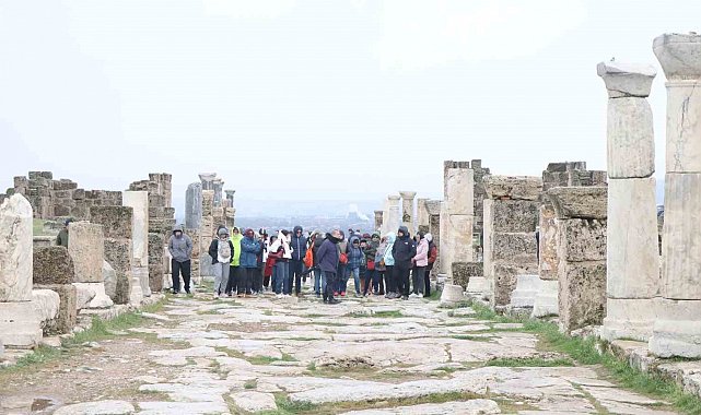 Denizli inanç turizmi kapsamında 170 İtalyan Katolik din insanını ağırladı