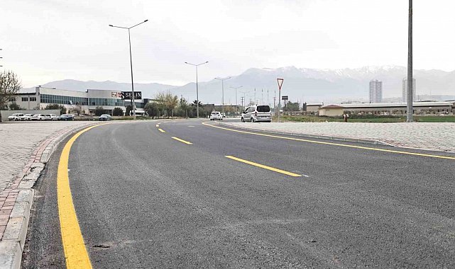 Denizli'de Ahmet Nazif Zorlu Sanayi Sitesi kavşağı güvenli hale getirildi