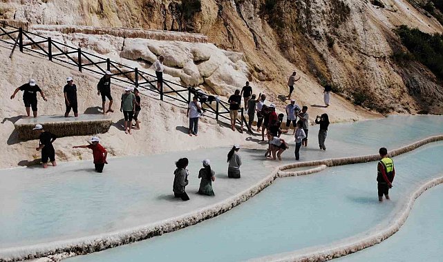 Doğu Karadeniz'in Pamukkalesi turizm sezonunu açtı