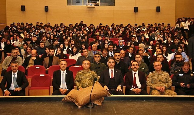 Erciş'te İstiklal Marşı'nın Kabulü ve Mehmet Akif Ersoy'u Anma Günü