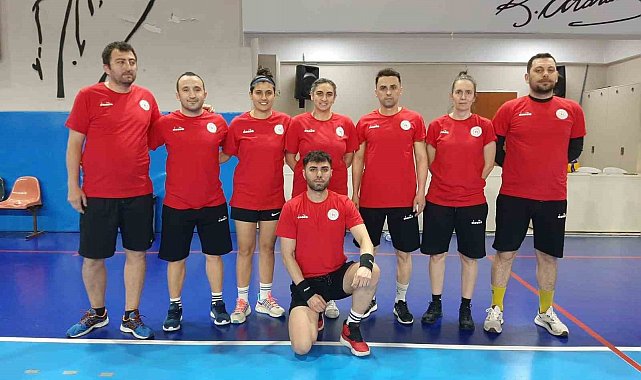 Eskişehir'de Çanakkale Zaferi'nin 110'uncu yılında voleybol müsabakası düzenlendi