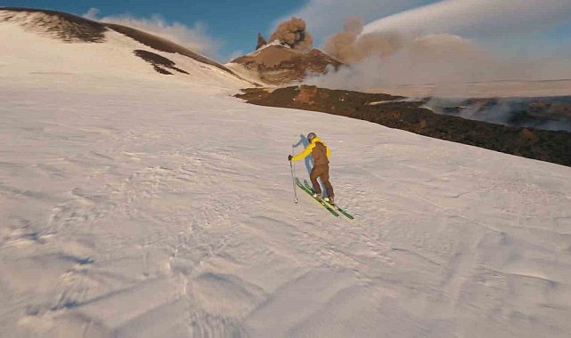 Etna Yanardağı patlarken kayak yaptı