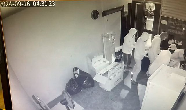 Fatih'te dükkandaki para dolu kasayı böyle çaldılar