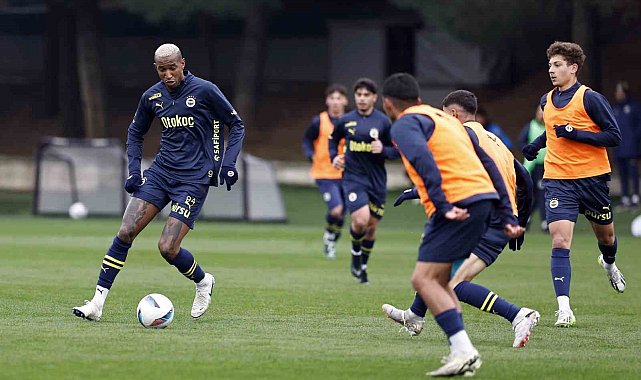 Fenerbahçe, milli oyuncularından yoksun çalıştı