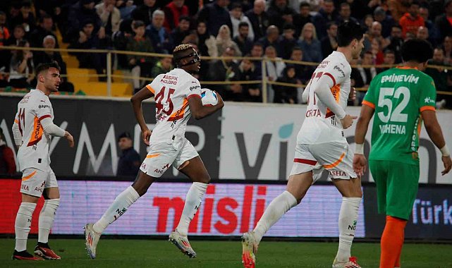Galatasaray puan farkını 7'ye çıkardı