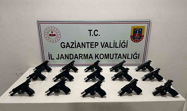 Gaziantep'te 30 adet kaçak silah ele geçirildi: 3 şahıs tutuklandı
