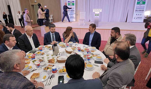 Gaziler, şehit yakınları ve STK'lar Bahçelievler Belediyesi'nin iftarında bir araya geldi