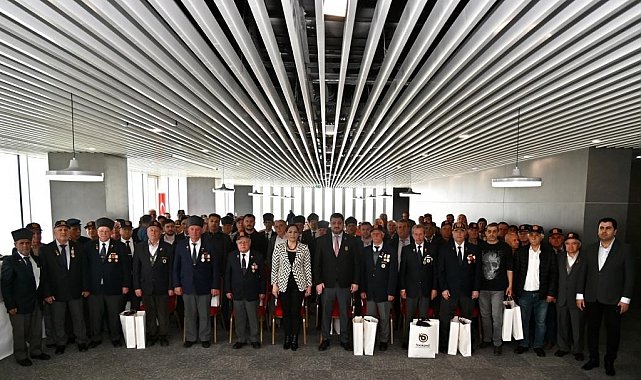 Gazilere milli bayram kıyafeti hediye edildi