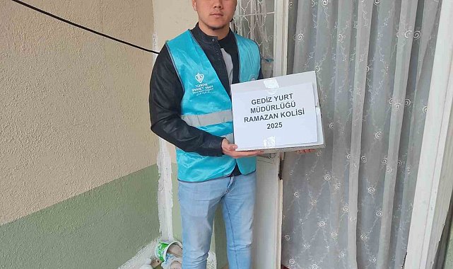 Gediz'de üniversiteli öğrencilerden örnek davranış