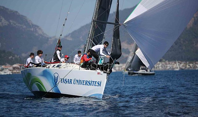 Genç yelkencilerden çifte şampiyonluk