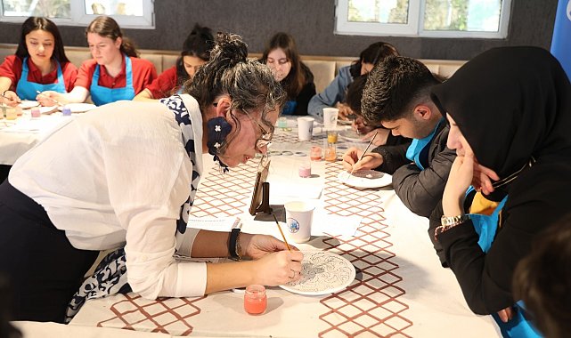 Gençler yeteneklerini keşfediyor