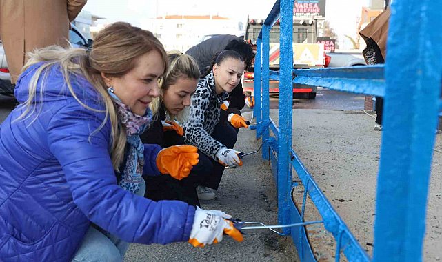 Güzelbahçe'de 'Fırçanı, boyanı al gel' kampanyası