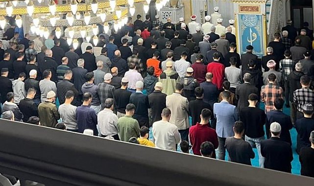 Hakkari'de Osmanlı'dan kalma bir gelenek olan Enderun Usulü teravih namazı kılındı