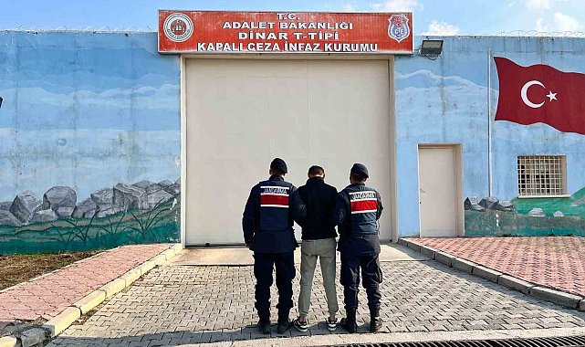 Hapis cezasıyla aranan 2 şahsı jandarma yakaladı