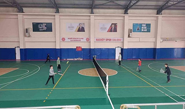 Hasköy'de tenis kursuna yoğun ilgi
