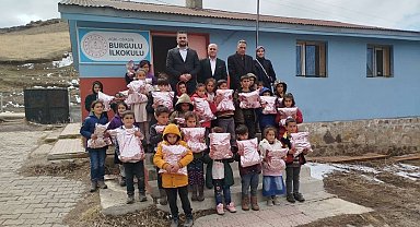 Hayırsever vatandaşlardan öğrencilere bayram hediyesi