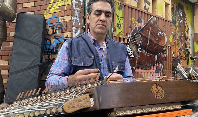 Herkes bayram tatilindeyken o sokak sanatına devam ediyor