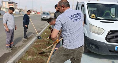 Iğdır'da bayram öncesi peyzaj ve temizlik çalışması yapılıyor