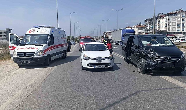 İki araç çarpıştı, sürücüler hastaneye gitmedi