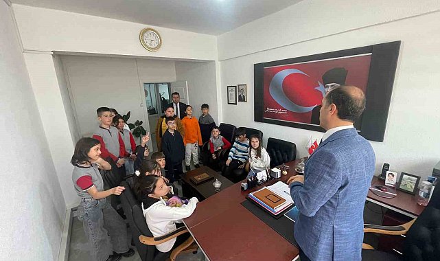 İlkokul öğrencileri Aile ve Sosyal Hizmetleri İl Müdürlüğünü ziyaret etti