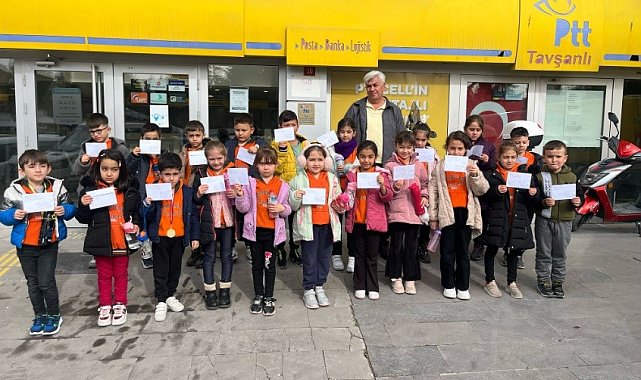 İlkokul öğrencileri bayram coşkusunu kartlara döktü