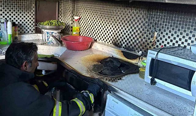 İskenderun'da ev yangını