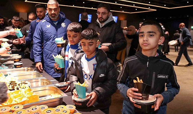 İskoç ekibi Rangers, stadyumda iftar organizasyonu düzenledi