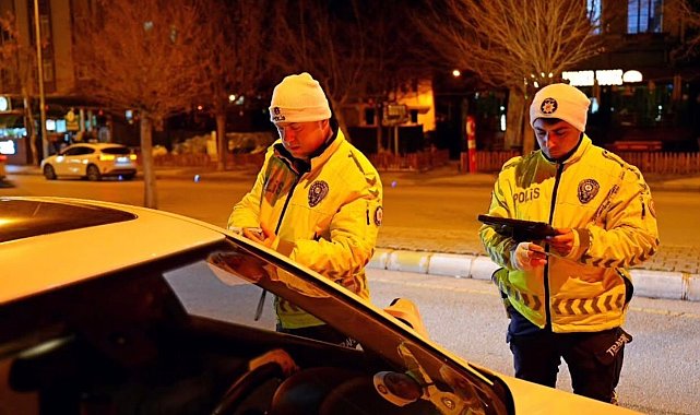 Isparta'da 1 saatte 10 araç ve sürüsüne idari para cezası kesildi