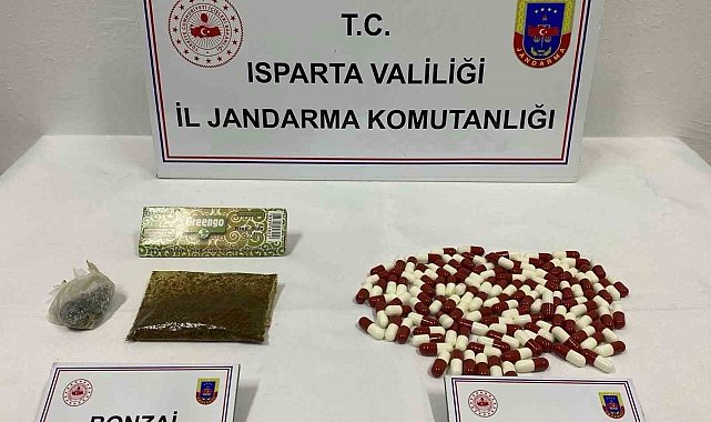 Isparta'ya uyuşturucu getirmek isteyen şüpheli jandarmaya yakalandı