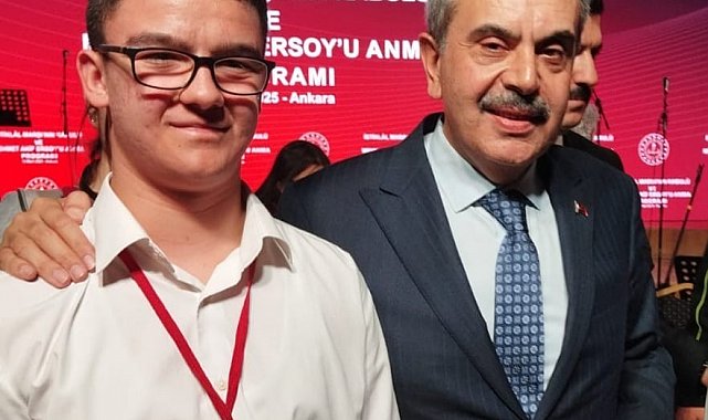 İstiklal Marşını en güzel okuyan Salih, Denizli'yi Ankara'da temsil etti