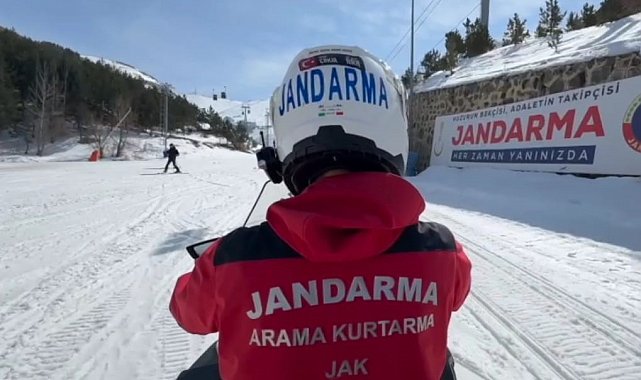 Jandarma ekipleri Palandöken Kayak Merkezi'nde denetimlerini sürdürüyor