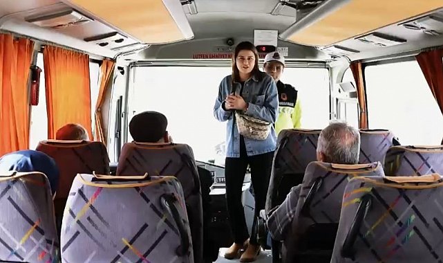 Jandarma yolcu gibi bindiği otobüsü denetledi