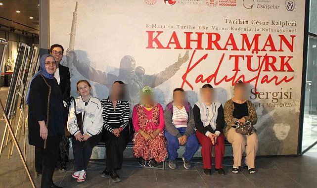 Kadın yükümlüler 'Kahraman Türk Kadınları Sergisi'ni inceledi