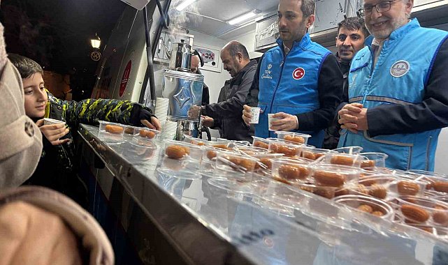 Kadir Gecesinde dualar semaya yükseldi