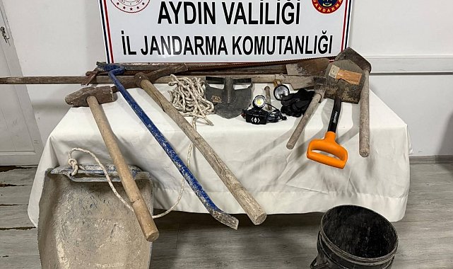 Karacasu'da kaçak kazıya suçüstü