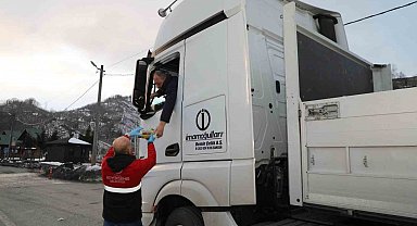 Karadeniz Sahil Yolu'nda iftar saati bereketi