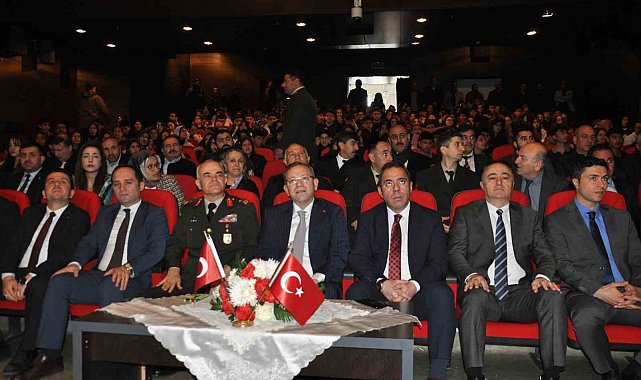 Kars'ta, İstiklal Marşı'nın kabulünün 104. Yılıdönümü etkinliği