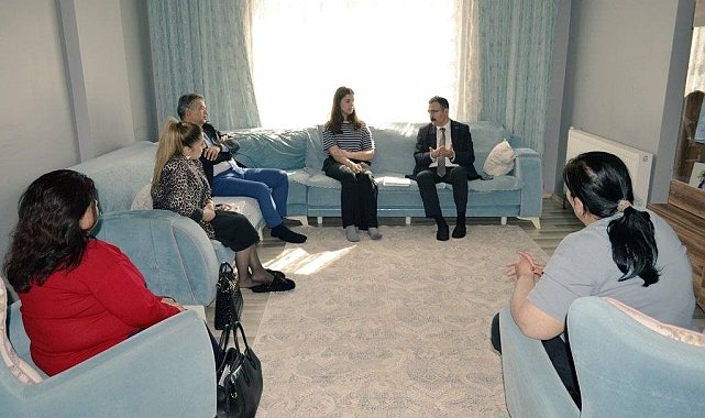 Kaymakam Ateş, öğrencilerin misafiri oldu