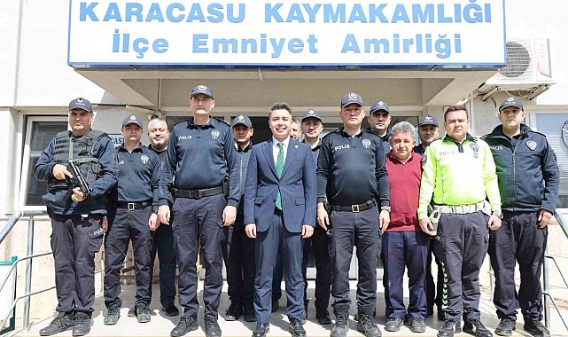 Kaymakam Gündoğdu bayramı görevi başında geçiren personelleri unutmadı
