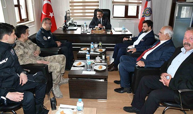 Kaymakam Özçelik'ten güvenlik güçlerine bayram ziyareti