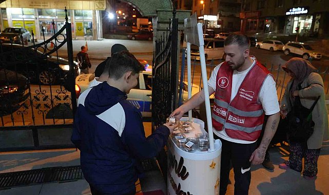 Keçiören Belediyesi'nden kumanya ve tatlı ikramı