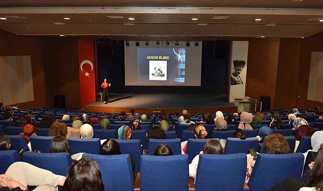 Kepez Belediyesi personeline 'Etkili İletişim ve Beden Dili Eğitimi'