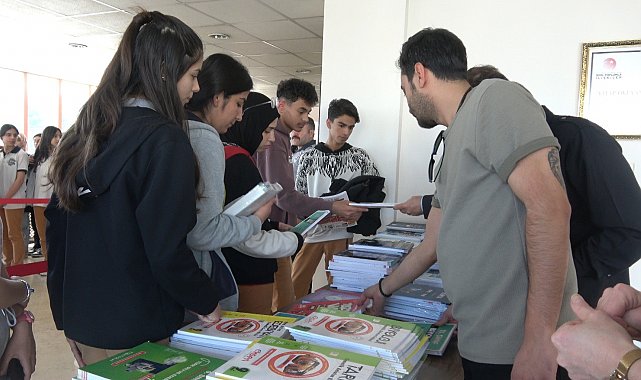 Kilis Kültür ve Turizm Müdürlüğünden öğrencilere test kitabı desteği