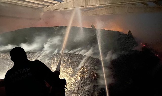 Kırıkhan'da pamuk fabrikasında korkutan yangın